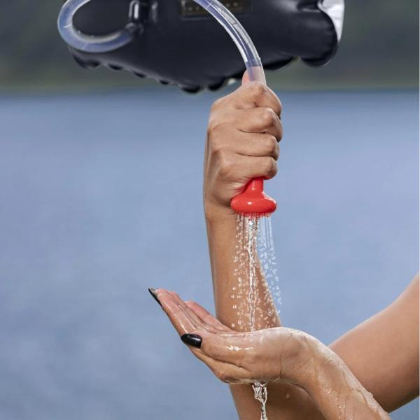 Dus Solar Portabil 20L pentru Camping, cu Furtun si Cap Dus, Incalzire Naturala la Soare