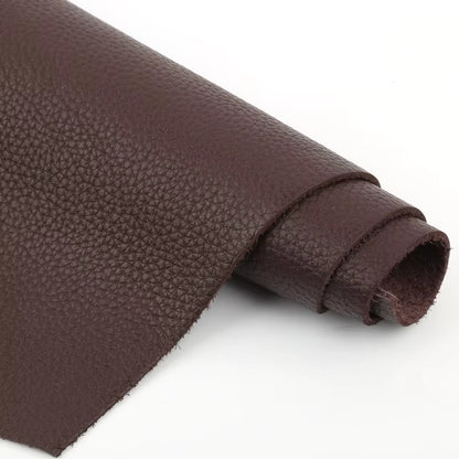 Folie Autoadeziva Piele Ecologica Maro 75x250 cm, Material Premium, Rezistenta, Ideala pentru Mobilier si Decor Interior